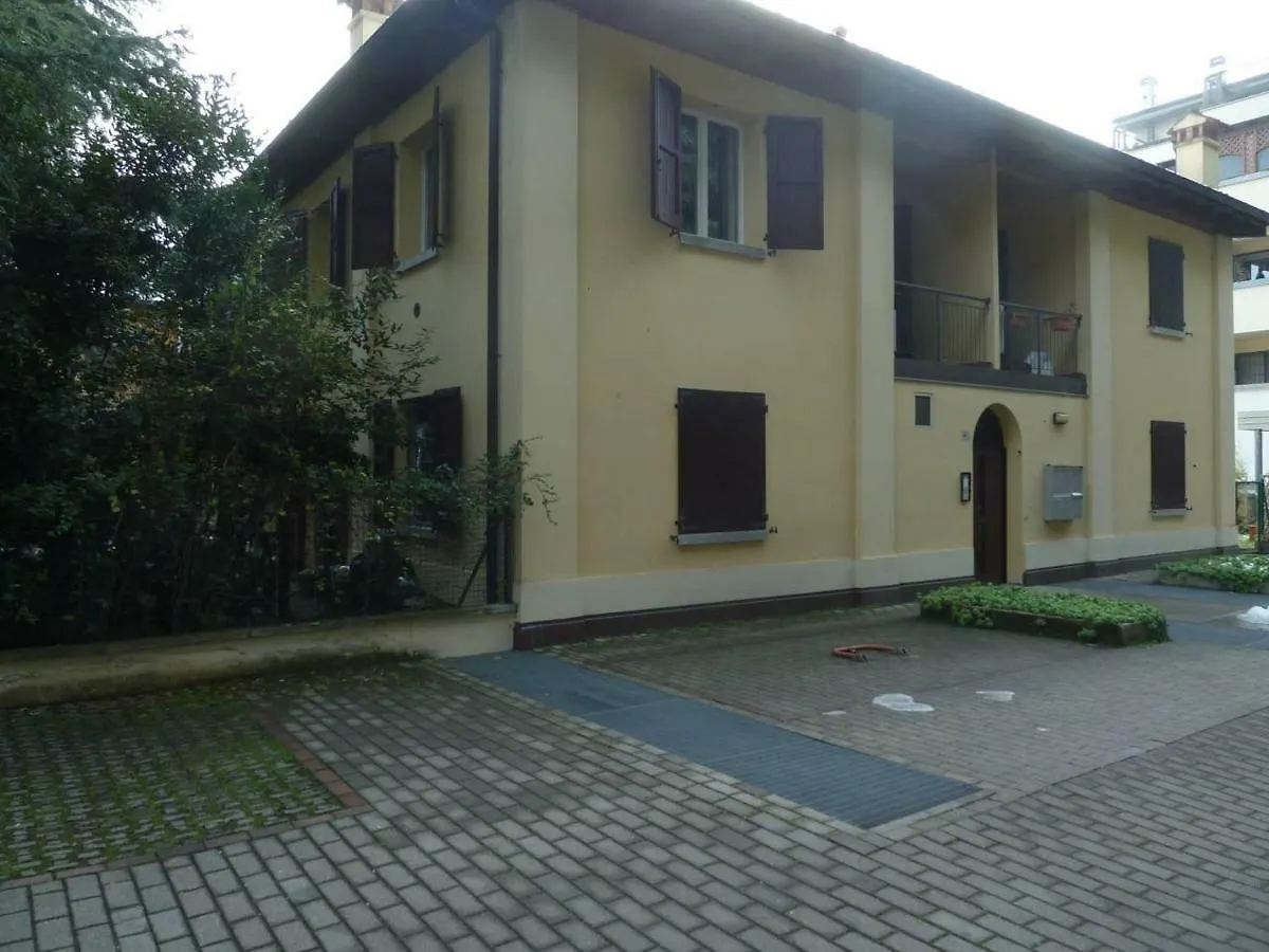 Ferienwohnung La Stanza Sui Cedri - Smart Working - Airport - Private Parking - Ducati - Philip Morris Bologna