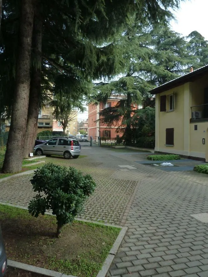 Apartment Ferienwohnung La Stanza Sui Cedri - Smart Working - Airport - Private Parking - Ducati - Philip Morris Bologna Italien